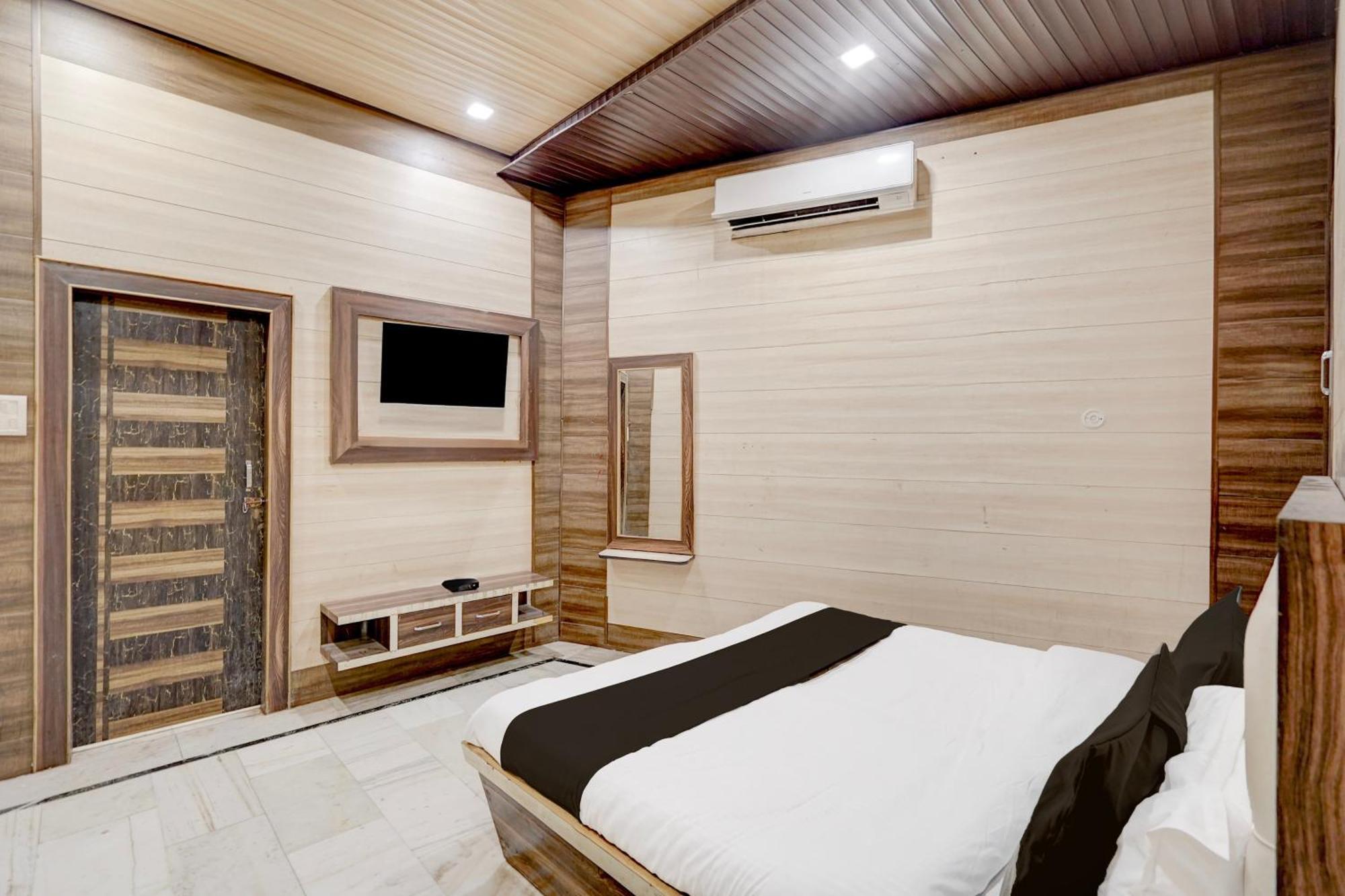 Hotel O Mayur Resort Mathura Exterior photo