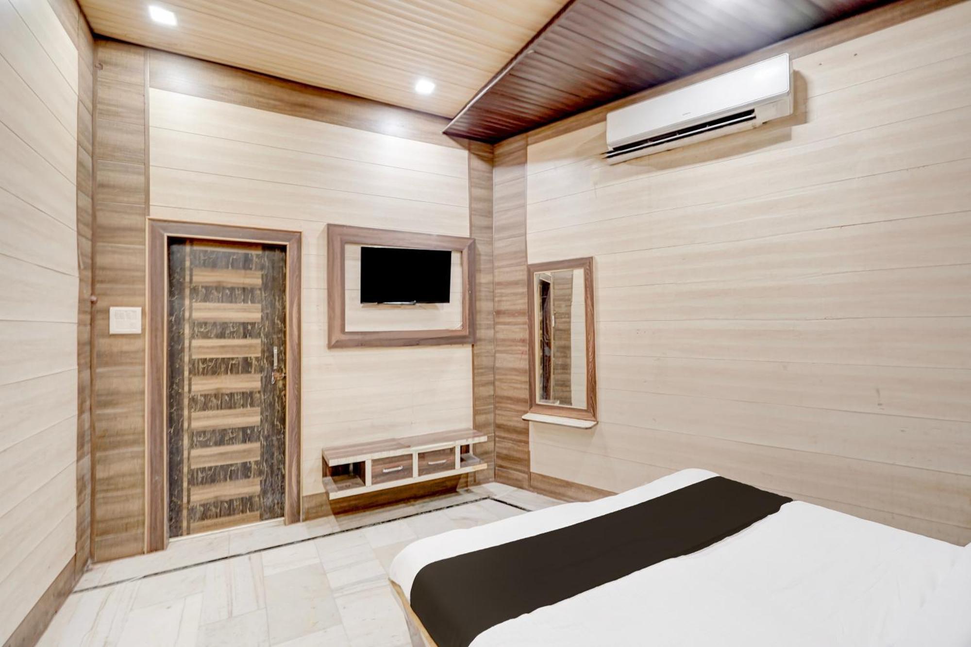Hotel O Mayur Resort Mathura Exterior photo